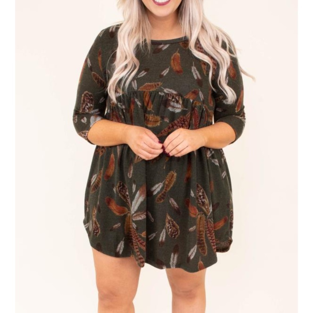 Chic olive feather dress✨